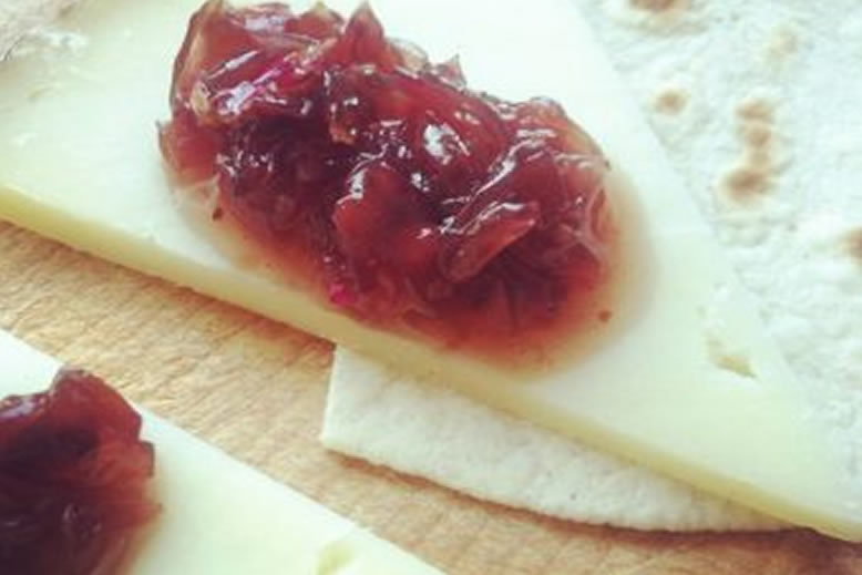 piadina con confettura di rose