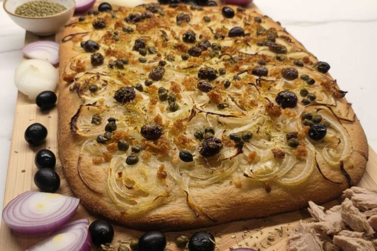 pizza con tonno e cipolle